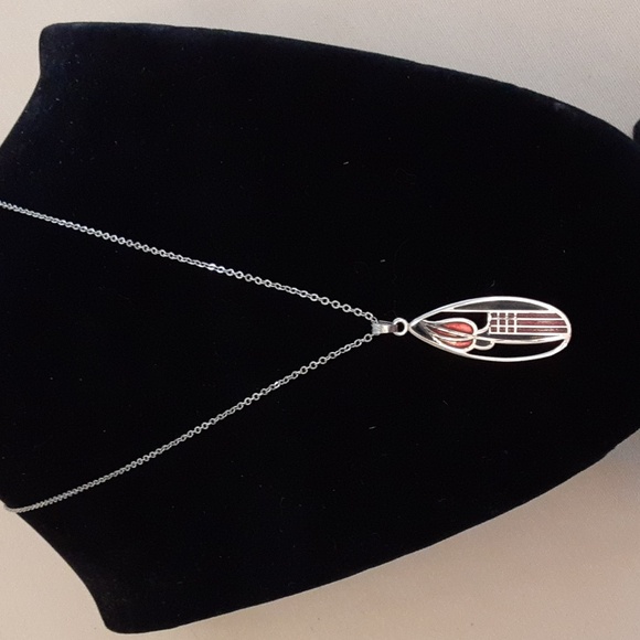 Renee Macintosh Pendant Red Tulip and Lattice NWOT. - Picture 2 of 3